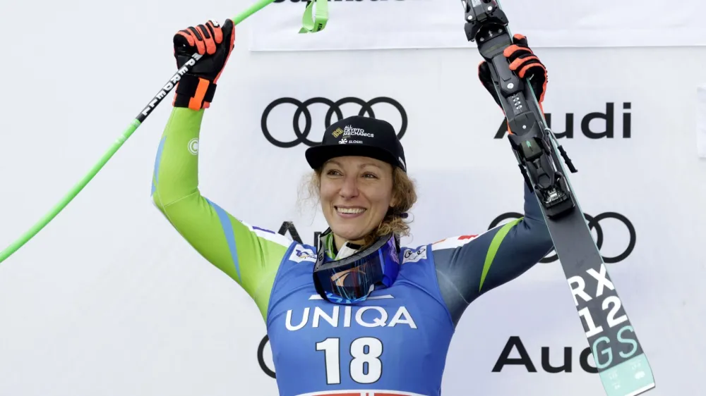 Ilka Štuhec je v finalu svetovnega pokala v alpskem smučanju z drugim mestom v smuku dosegla najboljšo slovensko uvrstitev sezone. 