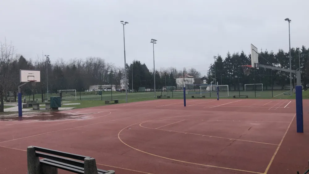 Služba za upravljanje občinskega premoženja bo v celoti prevzela naloge upravljanja javnih &scaron;portnih objektov in igri&scaron;č.