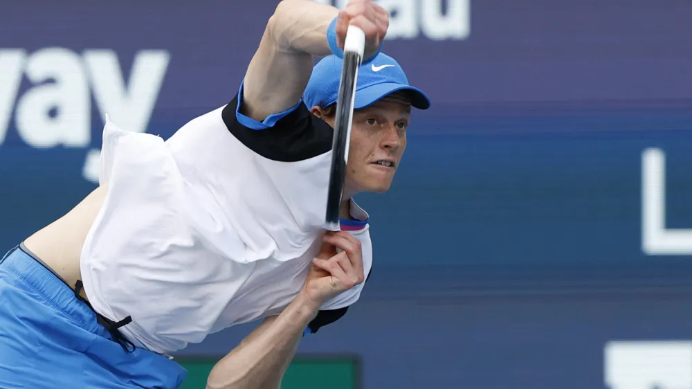 Jannik Sinner je tudi v Miamiju nadaljeval z dobrimi predstavami in osvojil še 13. turnir v karieri. 