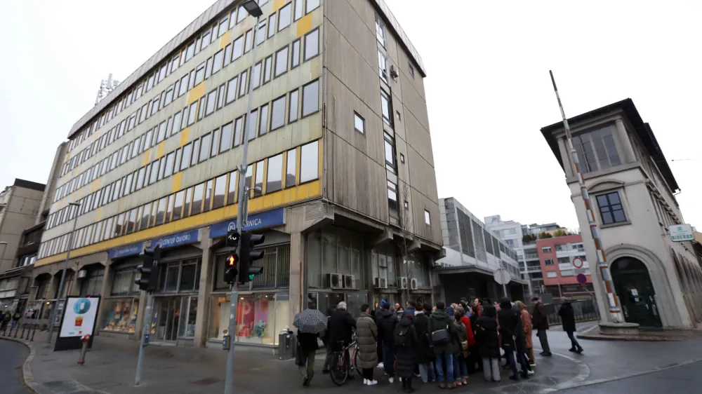 25.03.2024 - vodstvo po arhitektekturni dediščini, Dnevnik, tiskarna, Ljudska pravica in KanarčekErvin Hladnik MilharčičFoto: Tomaž Skale