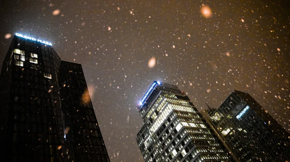 SnegvremeSnežna idilaHotel Intercontinental- 02.12.2023 - Zasnežena Ljubljana. //FOTO: Nik Erik Neubauer