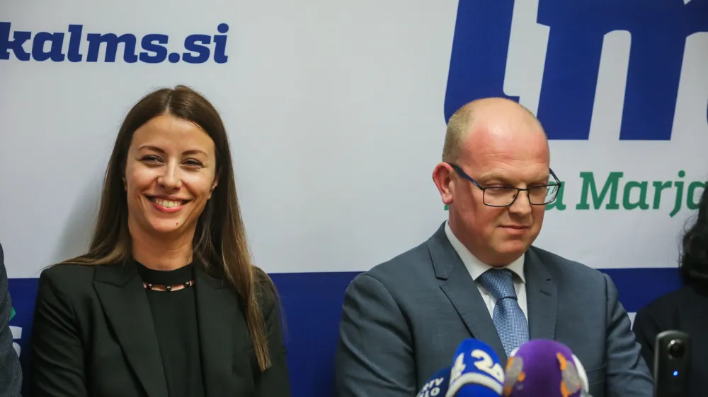 Irena Joveva in Klemen Grošelj sta bila v evropski parlament izvoljena na listi LMŠ. Za nov mandat se bo na listi Svobode potegovala samo Joveva, Grošelj pa je od kandidature odstopil. 