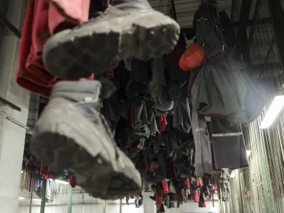 Zapiralna dela v Premogovniku Velenje (na fotografiji) bodo predvidoma trajala še 15 let po zaključku izkopa premoga. Koliko ljudi bo ostalo zaposlenih, na ministrstvih niso znali oceniti. Foto: Jaka Gasar 