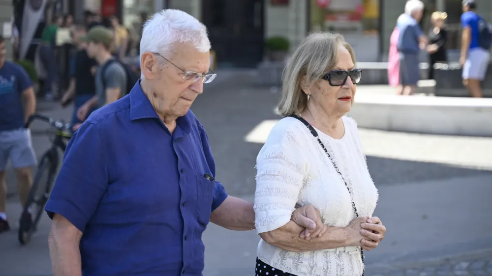 - 04.07.2023 - Upokojenci.   //FOTONik Erik Neubauer