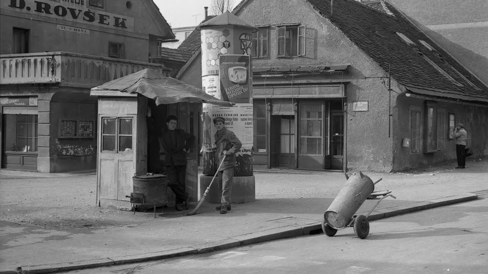 Kolodvorska, leta 1960, Foto: Marjan Ciglič, hrani MNSZS