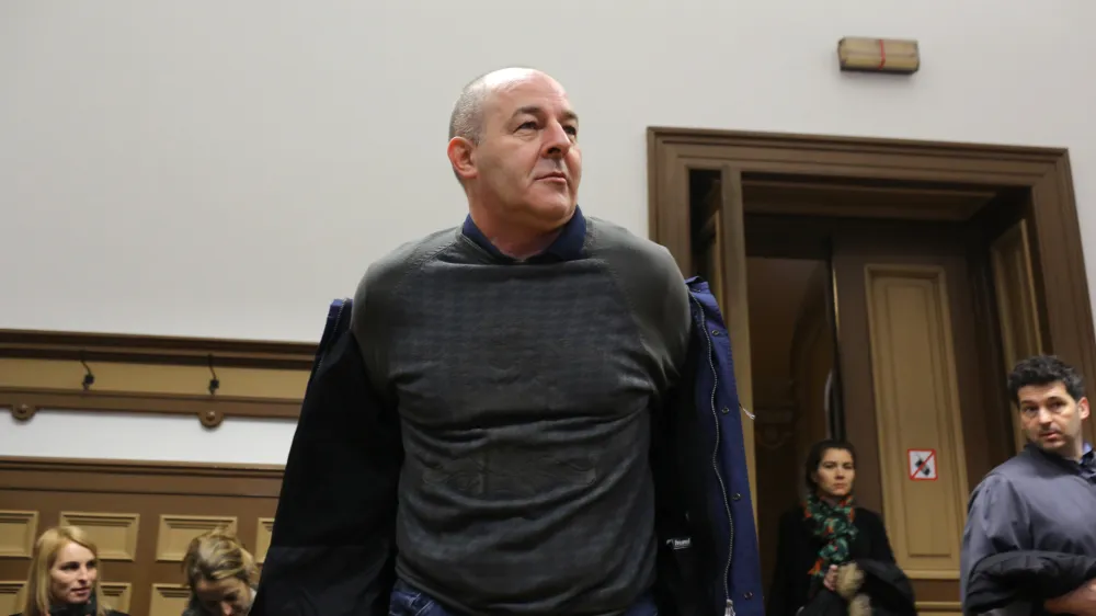 ﻿Florijan Gašperin,<br><br><br>- 15.02.2017 -  sojenje Florijanu Gašperinu in soobd. zaradi prejemanja podkupnin pri tehničnih pregledih vozil -<br><br><br>//FOTO: Jaka Gasar