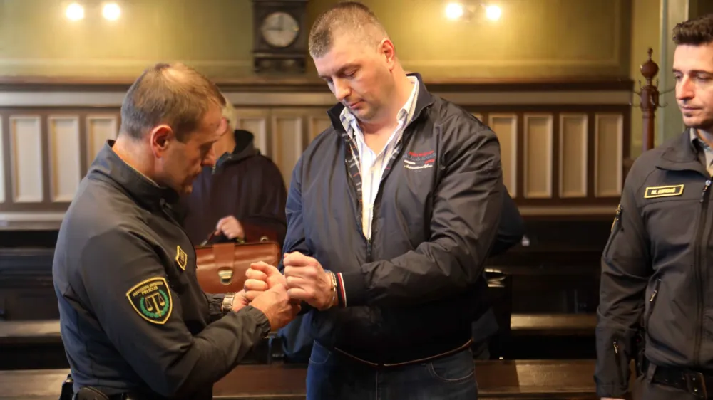 Velibor Lipovac na lanskem predobravnavnem naroku v Ljubljani zaradi trgovanja s prepovedano drogo.