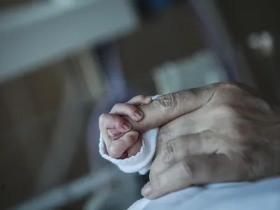 Otroška srčna kirurgija je bila vedno odvisna od prihodov zdravnikov, ki sicer delajo (tudi) v tujini. 