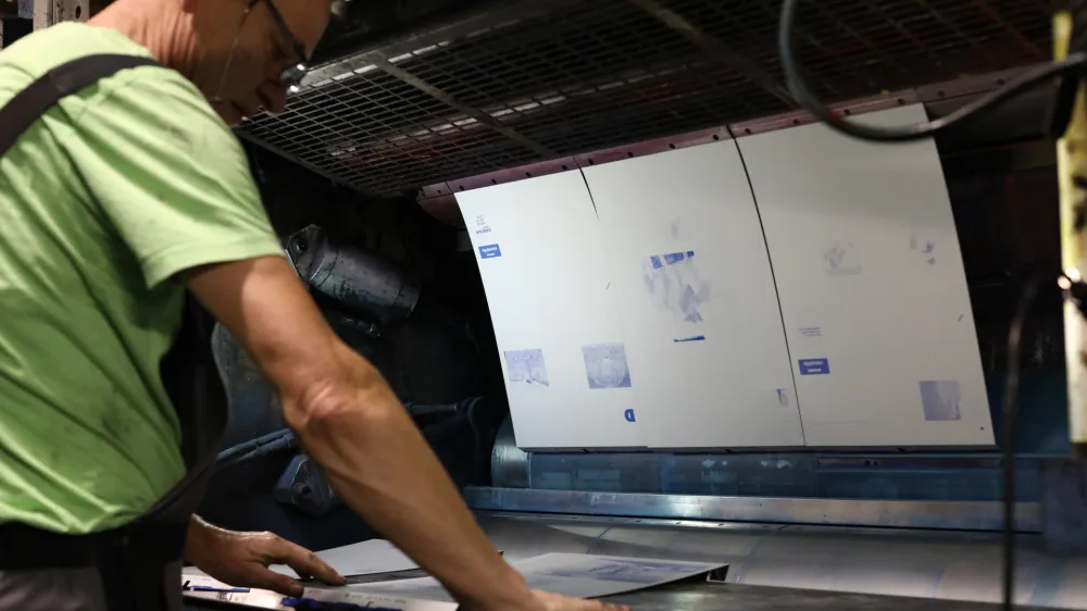 29.12.2022 - Tiskarna SET Vevče tiskanje časopisaFoto: Luka Cjuha