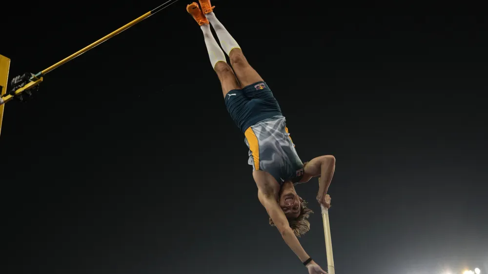 Armand Duplantis je na drugem letošnjem mitingu diamantne lige v Suzhouju minuli konec tedna skušal še devetič izboljšati svetovni rekord v skoku ob palici, a 625 centimetrov ni preskočil. 