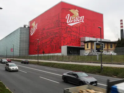 ﻿- 26.10.2021 - Podjetje Pivovarna Laško Union d.o.o., Pivovarniška ulica 2 v Ljubljani – proizvodnja varjenje in fermentacija piva Union se selita v pivovarno v Laškem - skladišče – stavba //FOTO: Bojan Velikonja