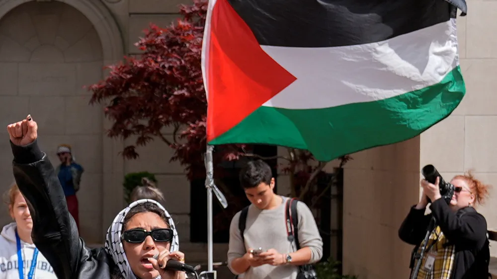 Students protest where they camp outside the entrance to Hamilton Hall on the campus of Columbia University, in New York, U.S., April 30, 2024. Mary Altaffer/Pool via REUTERS