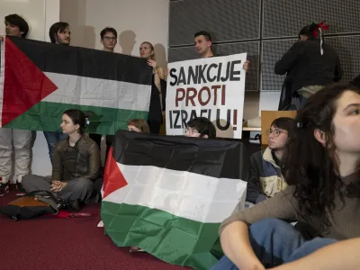 - 08.05.2024 - Protest študentov proti vojni v Palestini in zasedba Fakultete za družbene vede v Ljubljani FDV. FOTO: Nik Erik Neubauer