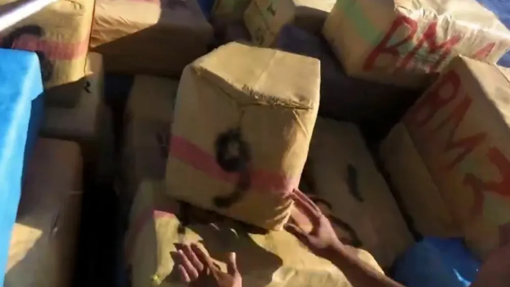 Zaseg hašiša na morju