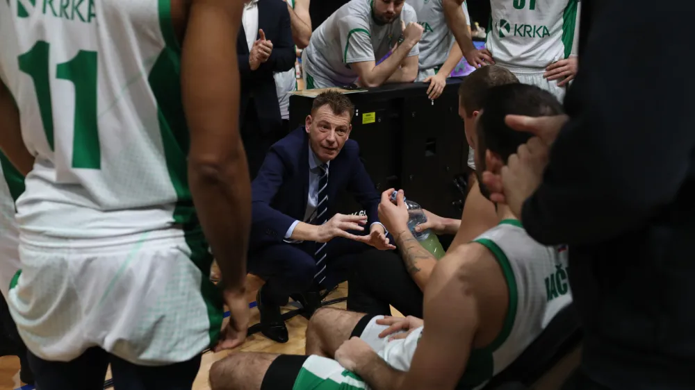 - trener Krke Gašper Okorn,- 16.12.2023 - košarka - Cedevita Olimpija: Krka, liga Aba, 12. krog://FOTO:Bojan Velikonja