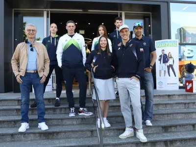 18.05.2024 - Predstavitev uradne olimpijske kolekcije Pariz 2024 in potovanje Slovenske bakle na vrh Kristalne palačeFOTO: Luka Cjuha