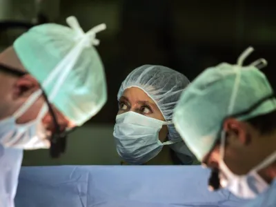 Kdo bo izvajal celjske operacije na odprtem srcu in kako daleč so s pripravami, še ni znano. Fotografija je simbolična.