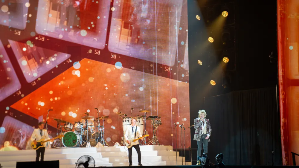 Ljubljana, Stozice.Prvi koncert britanskega glasbenika Roda Stewarta v Sloveniji.