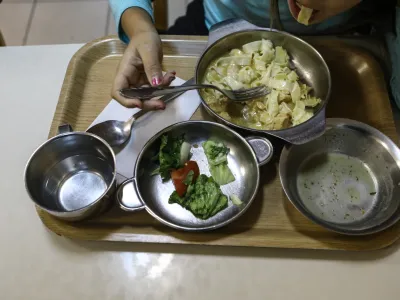 ﻿simbolična fotografija - šolstvo - šolska prehrana - kosilo - malica- 12.11.2019 – Podružnična osnovna šola POŠ Podljubelj, ki je del Osnovne šole Tržič.  //FOTO: Luka Cjuha..