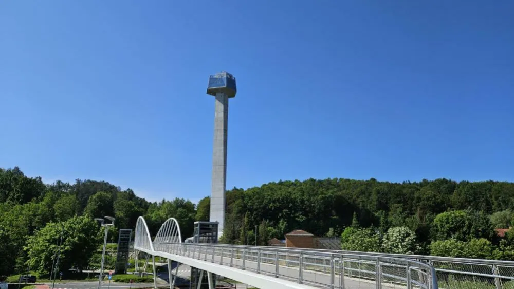 106-metrski stolp v Roga&scaron;ki Slatini.