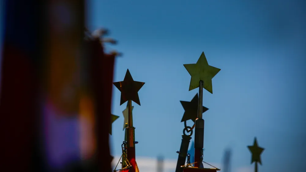 ilustrativna fotografija, zvezde, zvezda, praporji, partizani, NOB- 65. obletnica vrnitve Primorske k matični domovini - Koper 2012, praznik vseh Primork in Primorcev - Primorska zavedno//FOTO: Bojan Velikonja