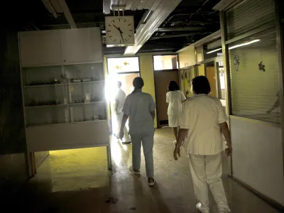 Na ZZZS se zavzemajo za skrajšanje zdravniških specializacij, na zdravniški zbornici pa ugotavljajo, da se je ta proces že začel.