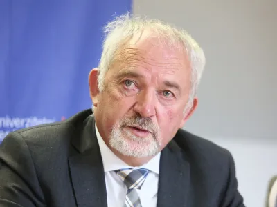 ﻿generalni direktor ZZZS Marjan Sušelj,- 12.10.2018 – novinarska ZZZS in UKC Ljubljana - predstavitev uvedbe novega programa celovite rehabilitacije slepih in slabovidnih v UKC Ljubljana namenjen celoviti in multidisciplinarni obravnavi slepih in slabovidnih od otroštva do starostnikov. //FOTO: Luka Cjuha.