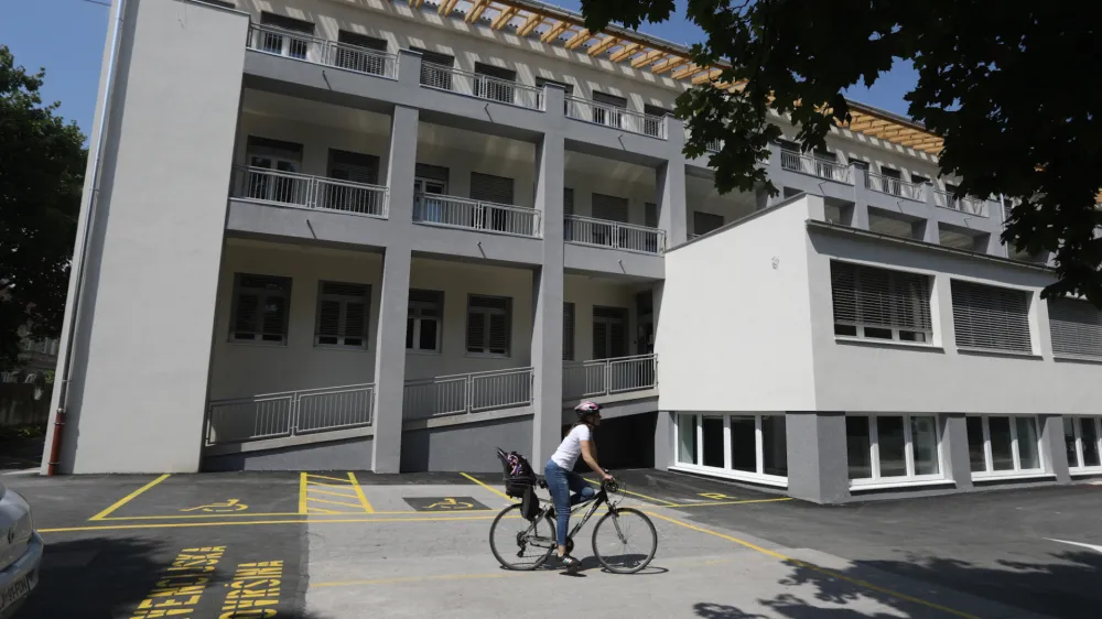 7.6.2024 slovesno odprtje prenovljene in energetsko sanirane Negovalne bolnišnice na Vrazovem trgu foto luka cjuha