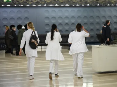  - 09.01.2024 &ndash; opozorilna stavka zdravnikov in zobozdravnikov - zdravniki in zobozdravniki zaradi neuresničenih zavez vlade iz že sklenjenih sporazumov opozorilno stavkali. protest //FOTO: Nik Erik Neubauer 