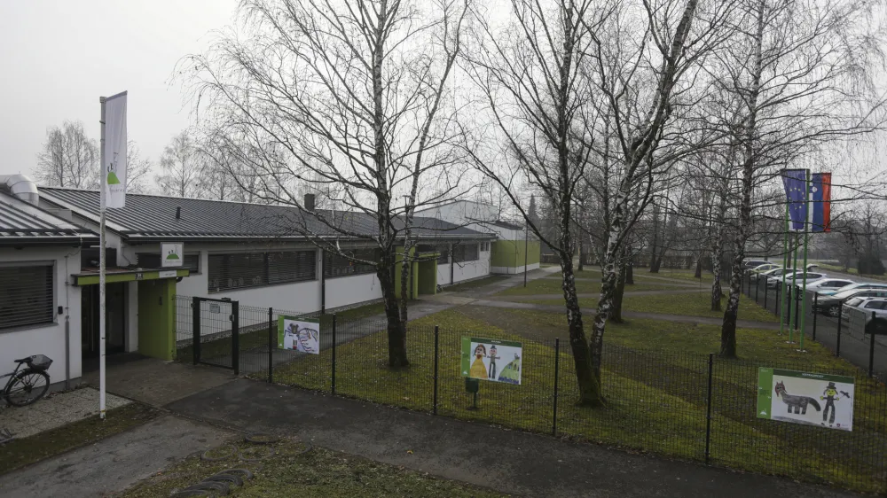 Komisija za preprečevanje korupcije je več zadev pri poslovanju vrtca Galjevica predala policiji in računskemu sodišču. Na lokaciji tega vrtca je predviden tudi sedež bodočega zavoda, v katerem bodo združeni vsi ljubljanski vrtci. 