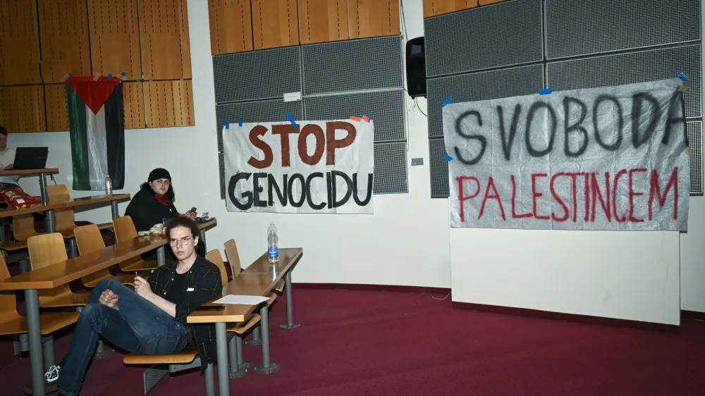 - 09.05.2024 - Študentska zasedba Fakultete za družbene vede v Ljubljani v podporo Palestini.FOTO: Nik Erik Neubauer