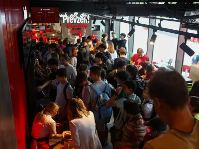 24.06.2024. Otvoritev nove restavracije verige KFC na Tržaški cesti v Ljubljani. FOTO: Bojan Velikonja