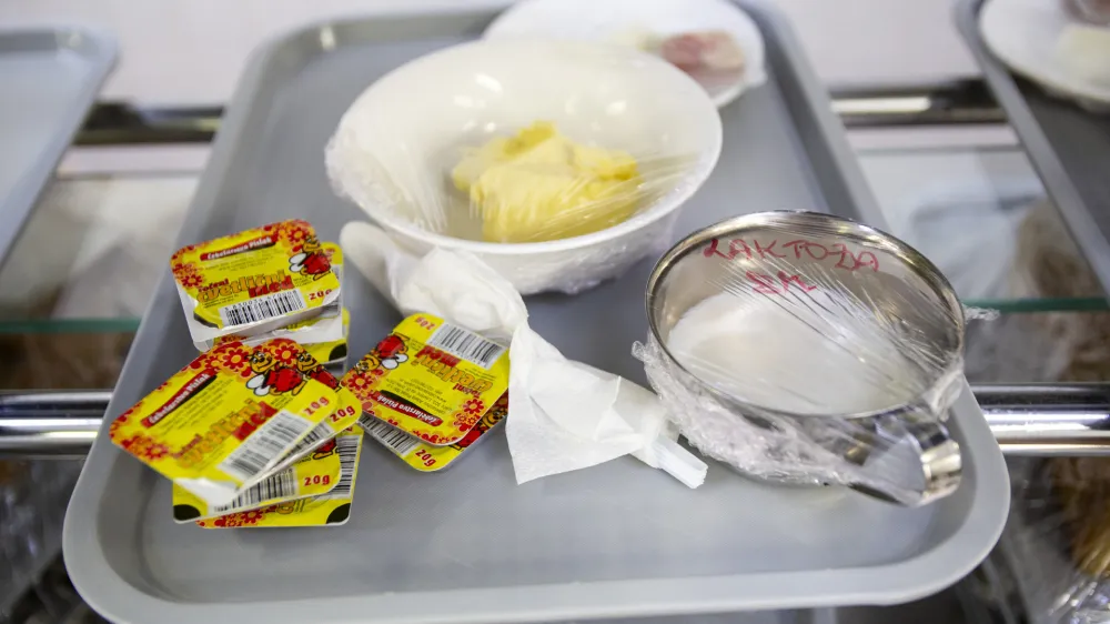 - &scaron;olska kuhinja &ndash; &scaron;olska prehrana - malica - laktoza - 10.10.2018 &ndash; Osnovna &scaron;ola O&Scaron; Danile Kumar, mednarodna &scaron;ola, Gogalova ulica 15 v Ljubljani//FOTO: Matjaž Ru&scaron;t