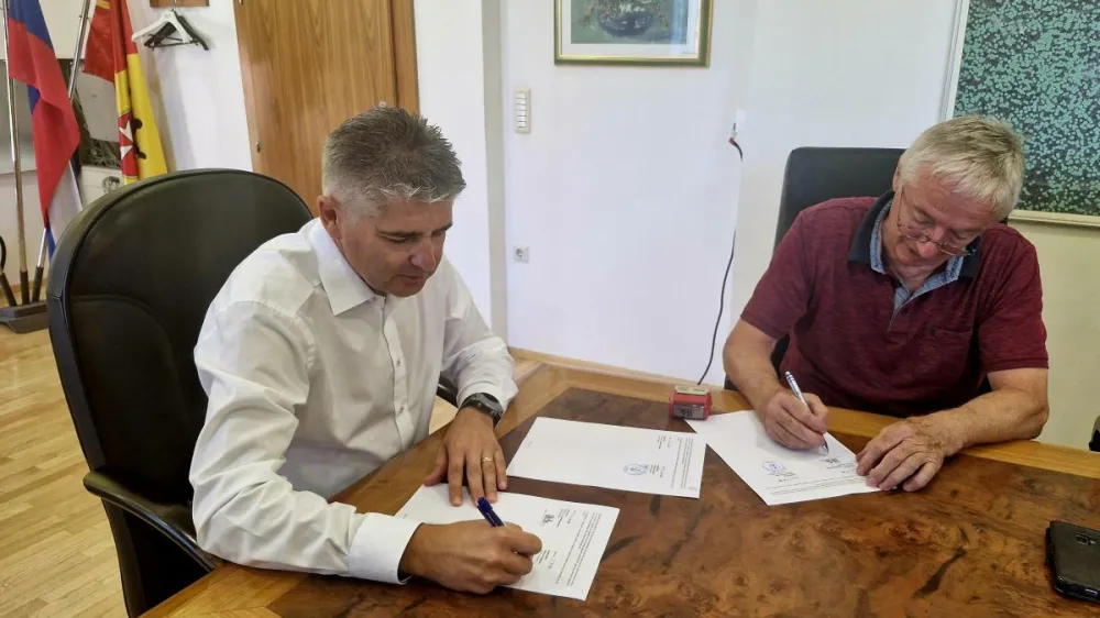 Podpisana pogodba za gradnjo mostov