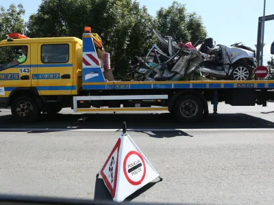 Še vedno se največ nesreč zgodi v svetlem delu dneva, kar velja tudi za nesreče s pobegom. Fotografija je simbolična. 