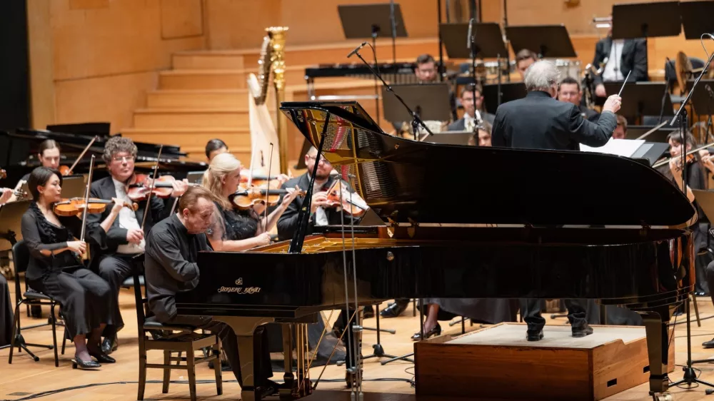 Budimpe&scaron;ki koncertni simfonični orkesterMihail Pletnjev (klavir)