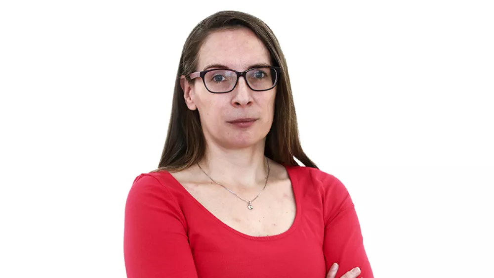 Vanja BrkićZA ONLINE - Redakcija Dnevnik 2024 - portreti za komentarje in kolumne - kolumnisti - komentatorji &ndash; novinarji - portret //FOTO: Luka Cjuha