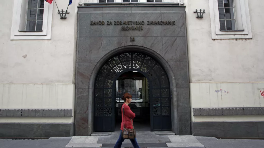 - Zavod za zdravstveno zavarovanje Slovenije (ZZZS), Miklo&scaron;ičeva cesta 24 v Ljubljani - stavba Miklo&scaron;ičeva cesta 24, - ilustrativna fotografija - //FOTO: Jaka Gasar