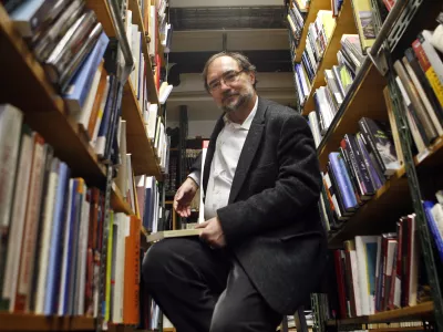 Boris A. Novak, pesnik, dramatik, esejist, prevajalec, predavatelj, literarni teoretik in urednik, redni profesor na Oddelku za primerjalno književnost in literarno teorijo ljubljanske Filozofske fakultete, član Slovenskega centra PEN,  //FOTO: Luka Cjuha.