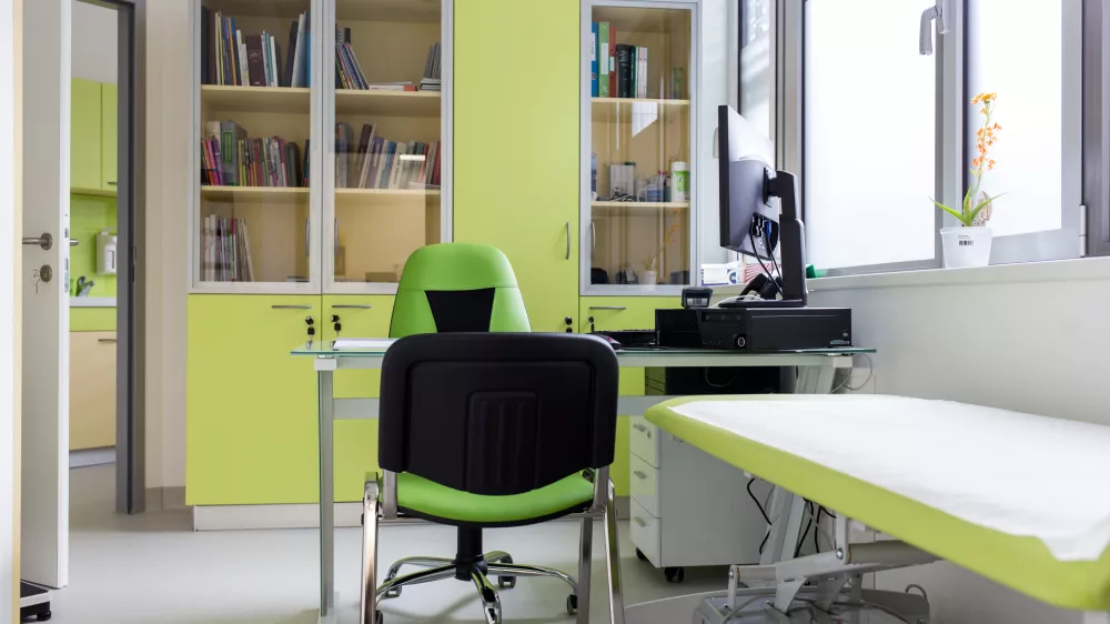 Ljubljanska občina &scaron;tudentom ponuja pet kadrovskih &scaron;tipendij za bodoče družinske zdravnike in dve za bodoča pediatra.

&nbsp;

&nbsp;

&nbsp;