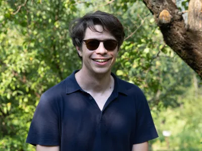 Gregor Božič: Popolnoma smo se podredili diktatu globalnega trga, ki upošteva samo velikost, videz in dolgotrajnost plodov na policah trgovin, nič od tega pa nima veze ne z zdravim ne z okusnim sadjem. F Jaka Jeraša