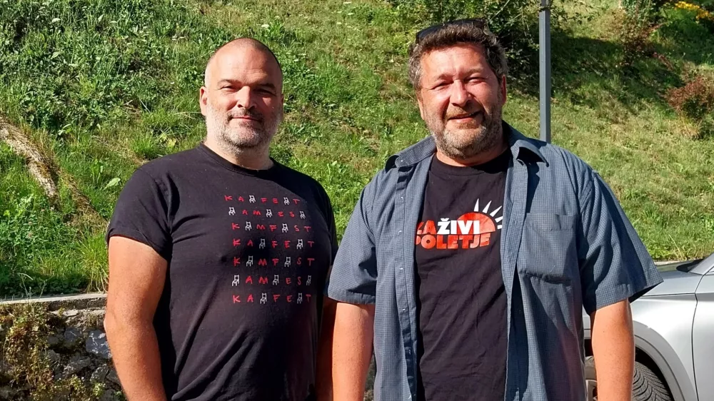 vodja programskega odbora 21. Festivala Kamfest Goran Završnik in direktor Kamfesta Rok Kosec, oče festivala F Vesna Levičnik