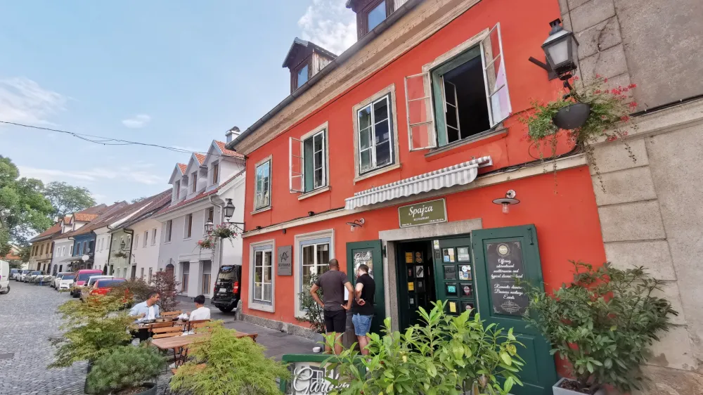 Restavracija &Scaron;pajza