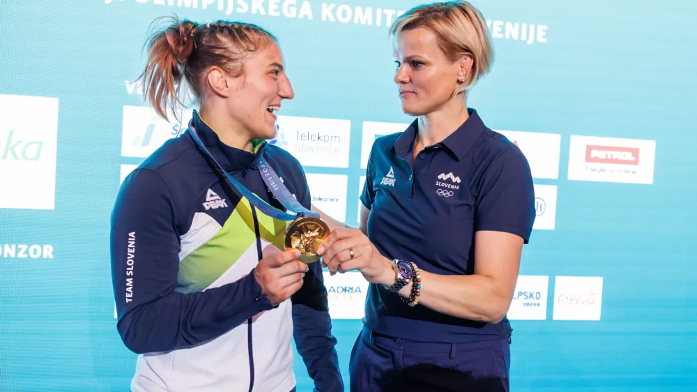 Francija, Pariz.Poletne olimpijske igre 2024 v Parizu.Sprejem zlate olimpijke Andreje Leski v Slovenski hisi v Parizu.Olimpijski prvakinji v judu Andreja Leski in Urska Zolnir.