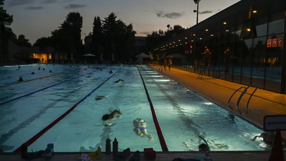 Šport Ljubljana je za kopanje na Koleziji letos prodal približno 250 sezonskih vstopnic. Foto: Nik Erik Neubauer 