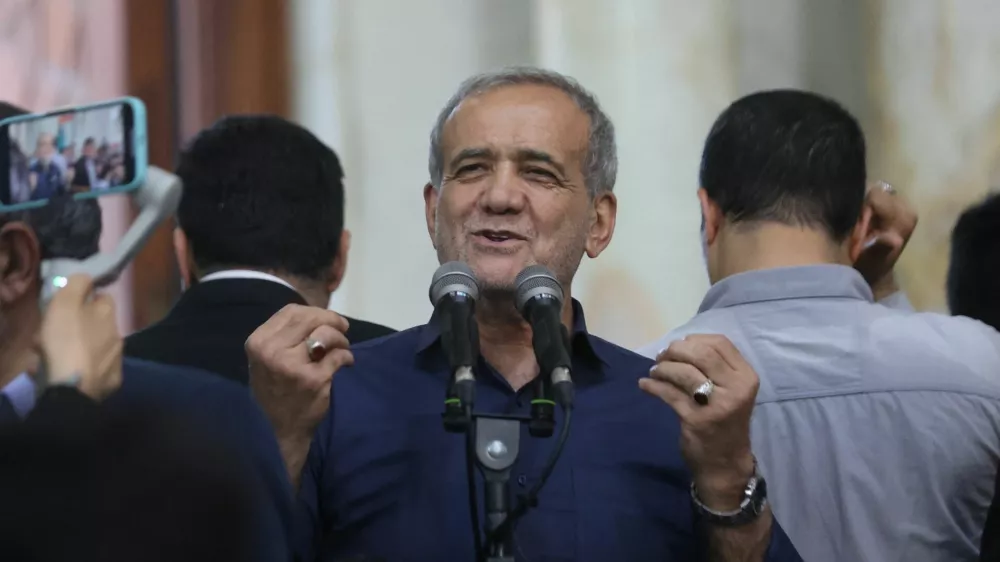 Iran's President-elect Masoud Pezeshkian speaks during a gathering with his supporters at the shrine of Iran's late leader Ayatollah Ruhollah Khomeini, in south of Tehran, Iran July 6, 2024. Majid Asgaripour/WANA (West Asia News Agency) via REUTERS ATTENTION EDITORS - THIS PICTURE WAS PROVIDED BY A THIRD PARTY