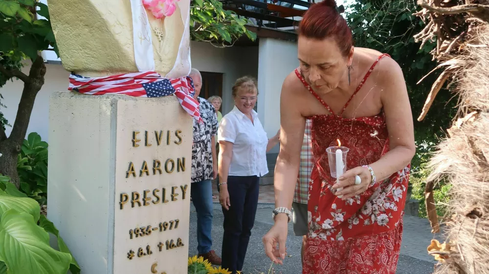 Elvis Presley fan club Slovenija, Vrtovče, Oskar Trobec, glasba, oboževalci / Foto: Nataša Bucik Ozebek