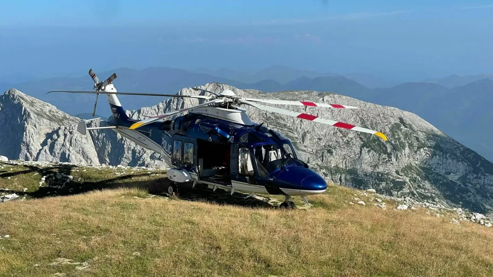 re&scaron;evanje s helikopterjem
