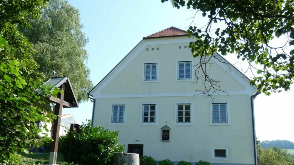 Rojstna hi&scaron;a Antona Martina Slom&scaron;ka, Slom ob Ponikvi / Foto: wikipedija