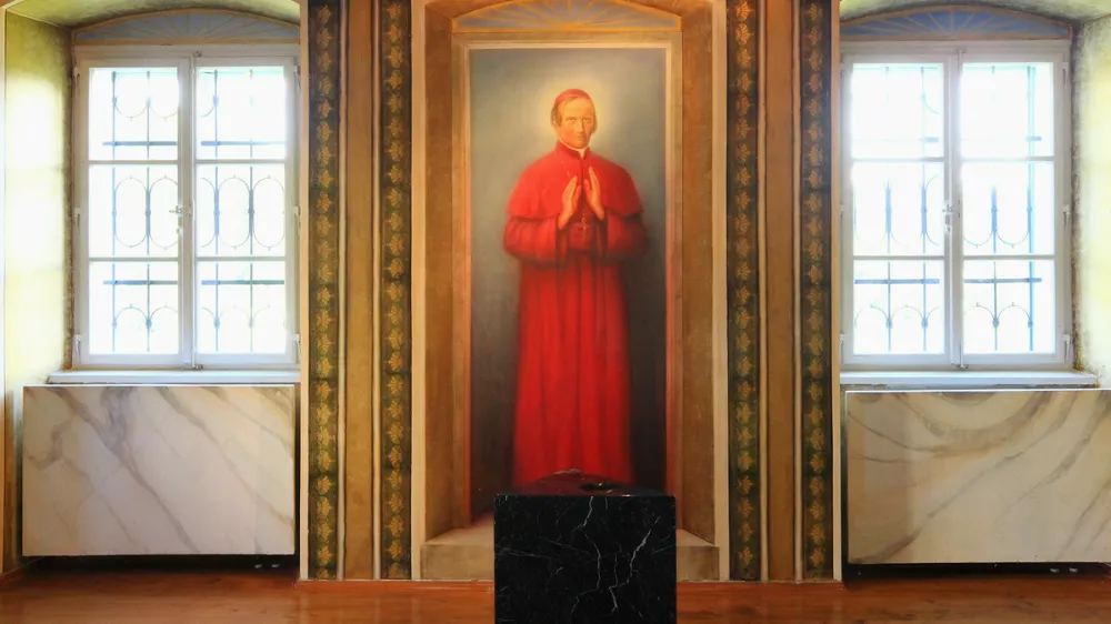 V vasi Uni&scaron;e pri Ponikvi se je leta 1800 rodil blaženi Anton Martin Slom&scaron;ek. Njegova rojstna hi&scaron;a je obnovljena in na ogled obiskovalcem vse leto. / Foto: arhiv TIC &Scaron;entjur